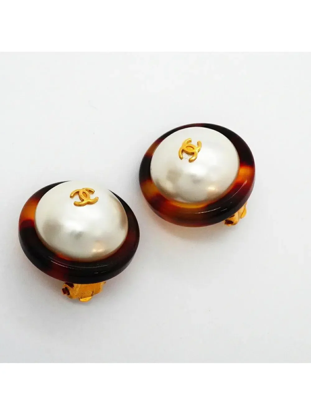 Chanel Cc Logo Circle Clip-On Earrings #327674C74B